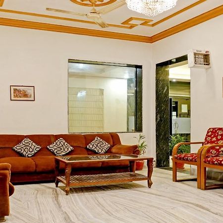 Treebo Trend Gupta Inn Varanasi Exterior foto