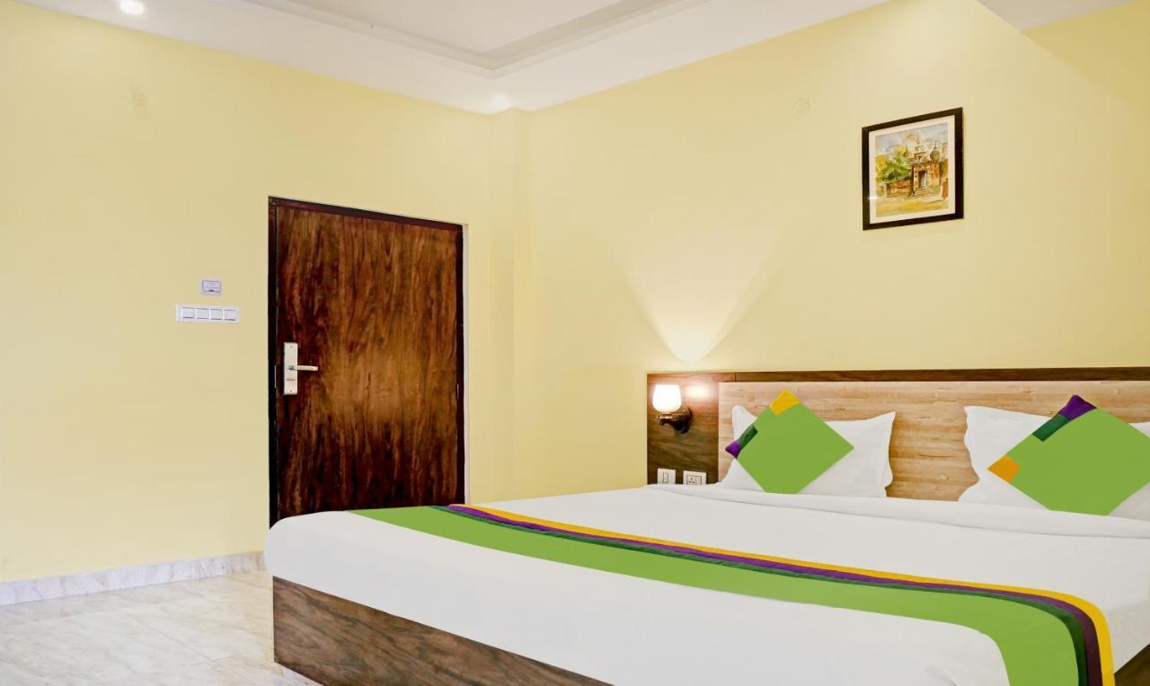 Treebo Trend Gupta Inn Varanasi Exterior foto