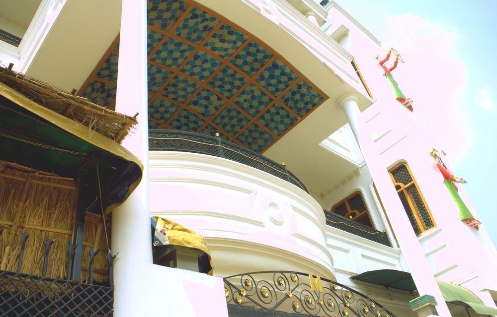 Treebo Trend Gupta Inn Varanasi Exterior foto