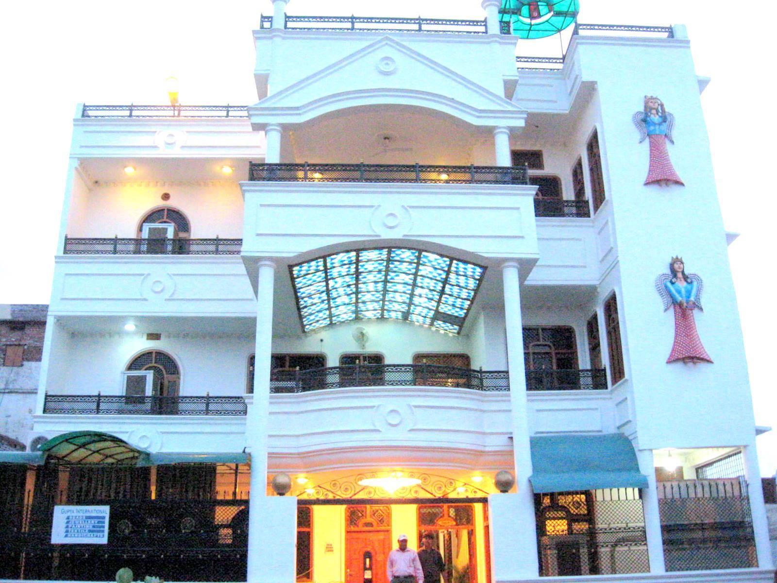 Treebo Trend Gupta Inn Varanasi Exterior foto
